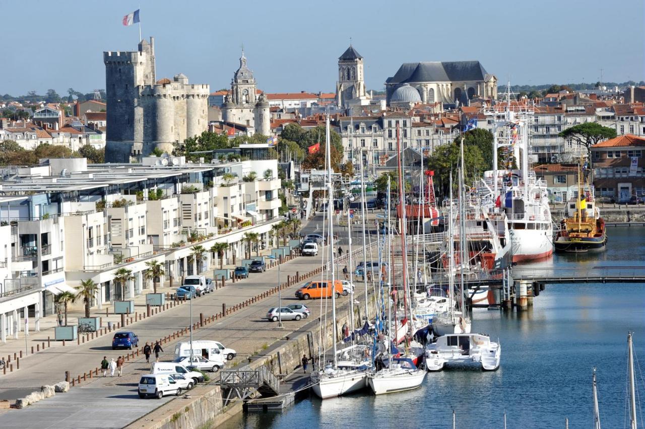 Charmant Cocon Iode Cosy Equipe, Baigne De Lumiere, Situe Au Coeur De La Rochelle A 1Min A Pied Du Marche Central Avec Tv Et Wifi Luaran gambar